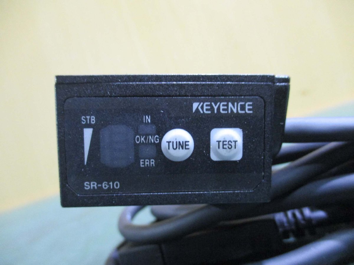 中古 Keyence N-R2 RS-232C Code Reader Interface Communication Unit 24VDC/SR-610 超小型2次元コードリーダ(AAQR50703C084)_画像9