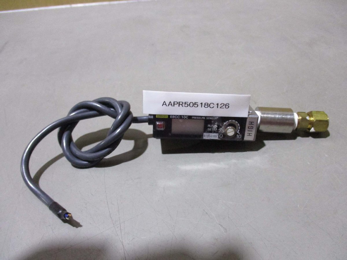 中古 Omron E8CC-10C デジタル表示付 圧力センサ(AAPR50518C126)_画像1