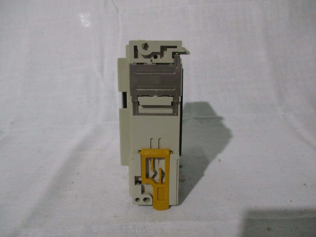 中古 OMRON CQM1-ID212 出力ユニット(BAAR40823C212)_画像3