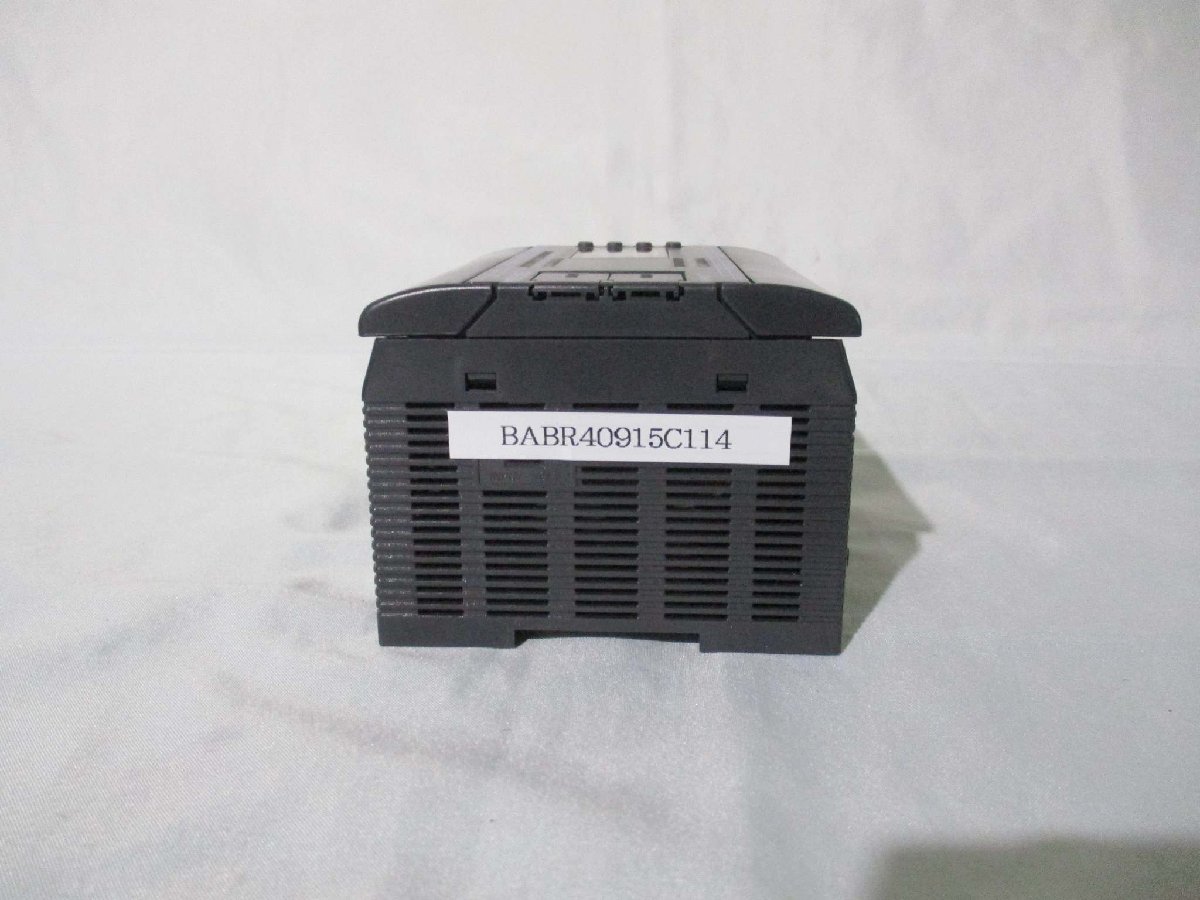 中古 KEYENCE 表示機能内蔵PLC KV-40AT(BABR40915C114)_画像1