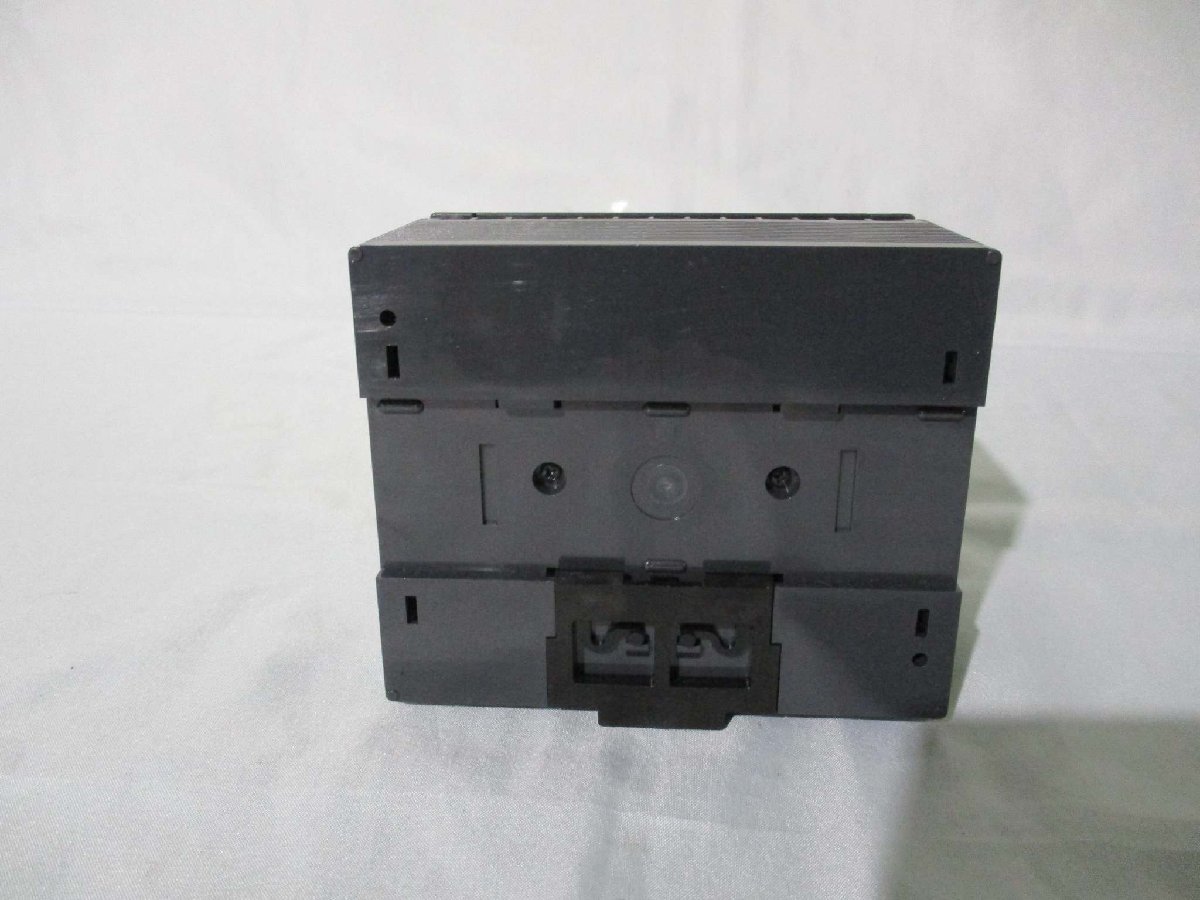 中古 KEYENCE 表示機能内蔵PLC KV-40AT(BABR40915C105)_画像2