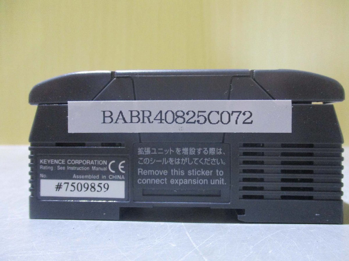 中古KEYENCE 表示機能内蔵パネル取付型PLC KV-E8T(BABR40825C072)_画像1