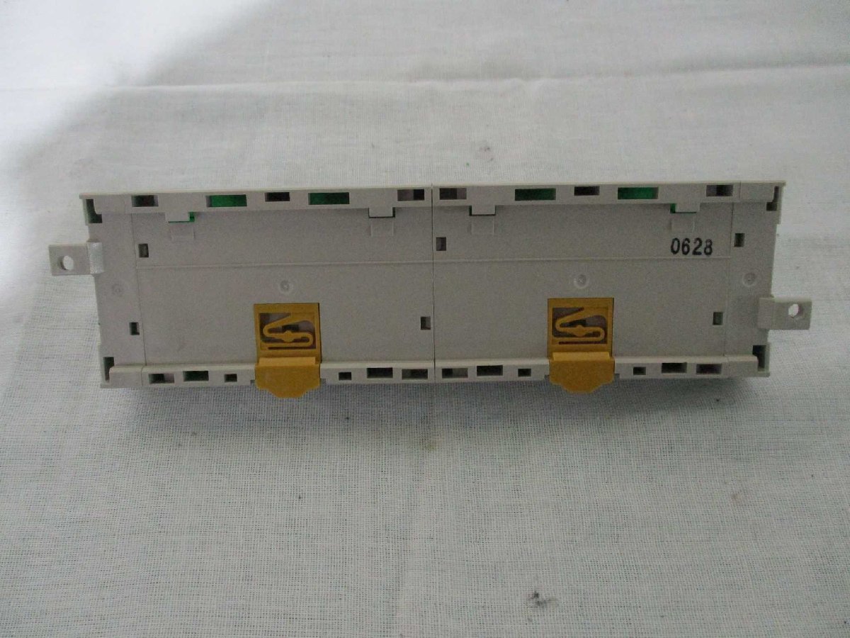 中古 OMRON コネクタ端子台変換ユニットXW2B-50G4(BAYR40809C115)_画像2