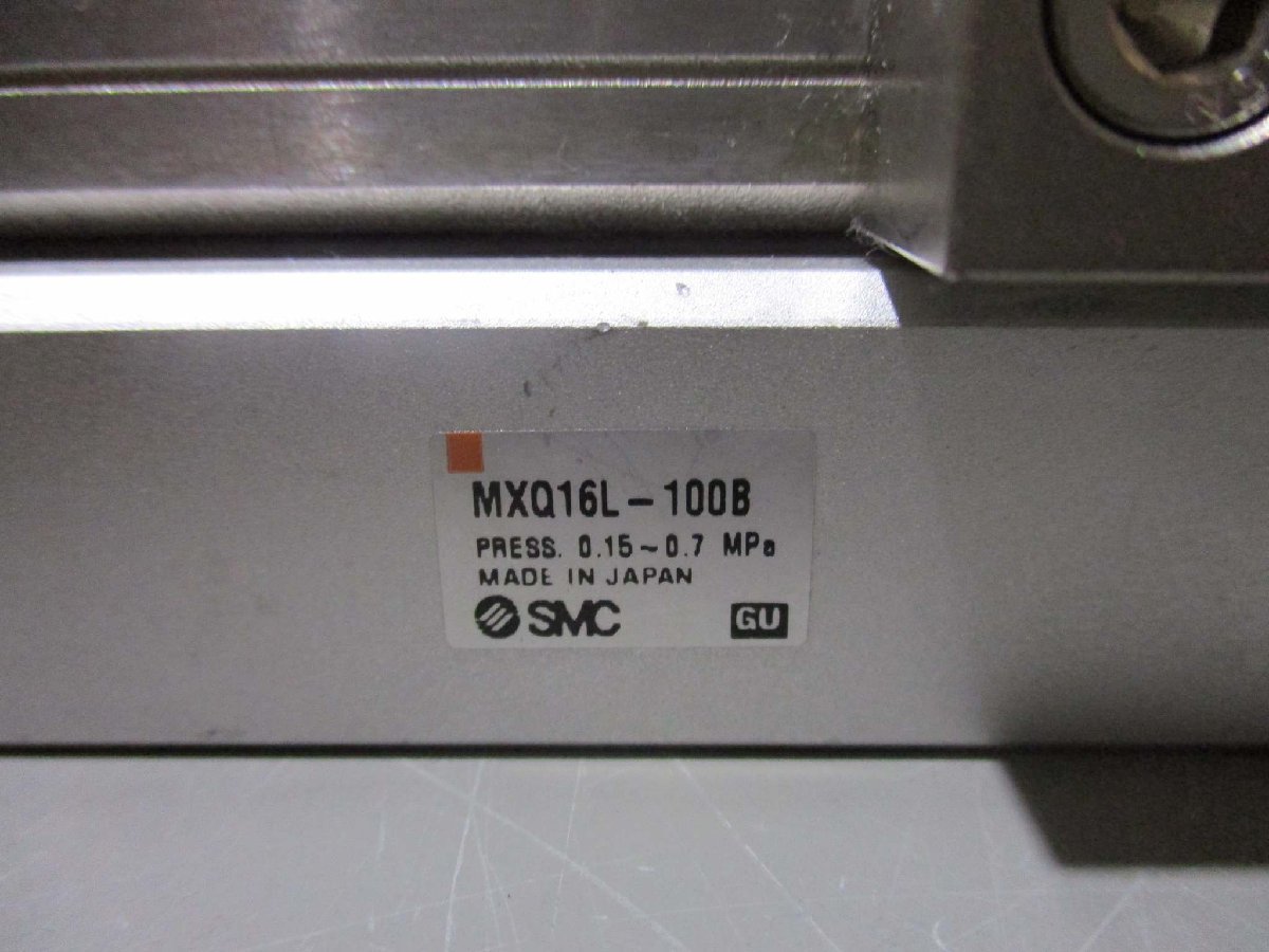 中古 SMC MXQ16L-100Bエアスライドテーブル(EABR41107E133)_画像3