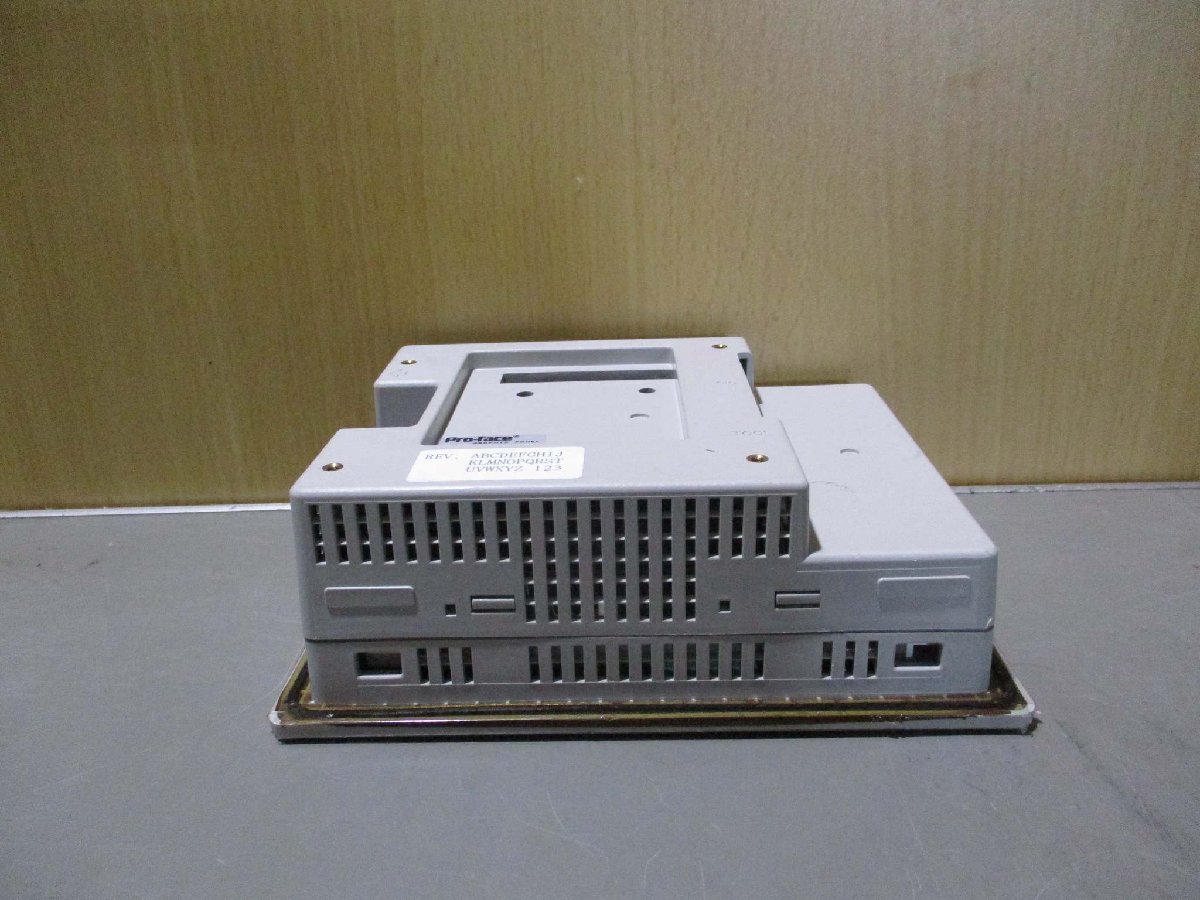 中古 Pro-face GP370-LG11-24V プログラマブル表示器 通電OK(DASR50703C034)_画像3