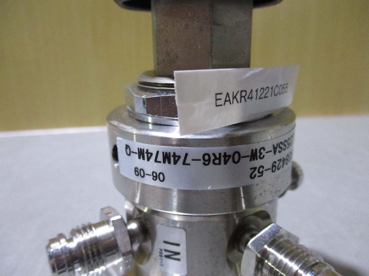 中古 YUTAKA CROWN E-FLOW P-741B 圧力調節器 L25SSA-3W-04R6-74M74M-Q(EAKR41221C055)_画像3