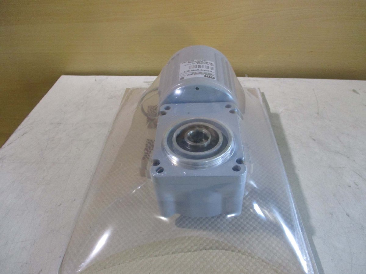 新古 NISSEI GTRギアモータ 3-PHASE INDUCTION MOTOR F2SM-20-30-T010 三相誘導電動機 0.1kW(FAPR50201B006)_画像3