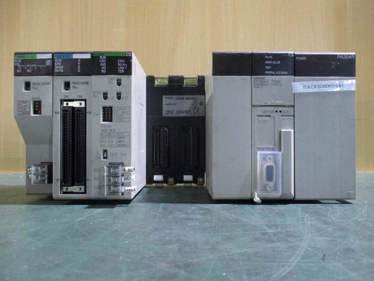 中古 OMRON PA204R/SYSMAC CS1H/CS1W-BC053/CLK21/NC413/SRM21-V1(BACR50606D141)_画像1