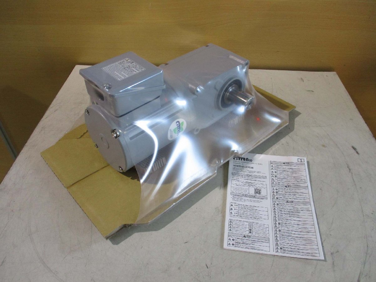 新古 NISSEI IPMギアモータ 3-PHASE IPM MOTOR F3F28L10N-PM04NVTN 三相IPMモーター 0.4kW(FAPR50201D001)_画像2