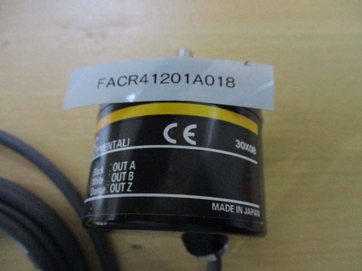 新古 OMRON E6C2-CWZ6C ロータリエンコーダ(FACR41201A018)_画像1