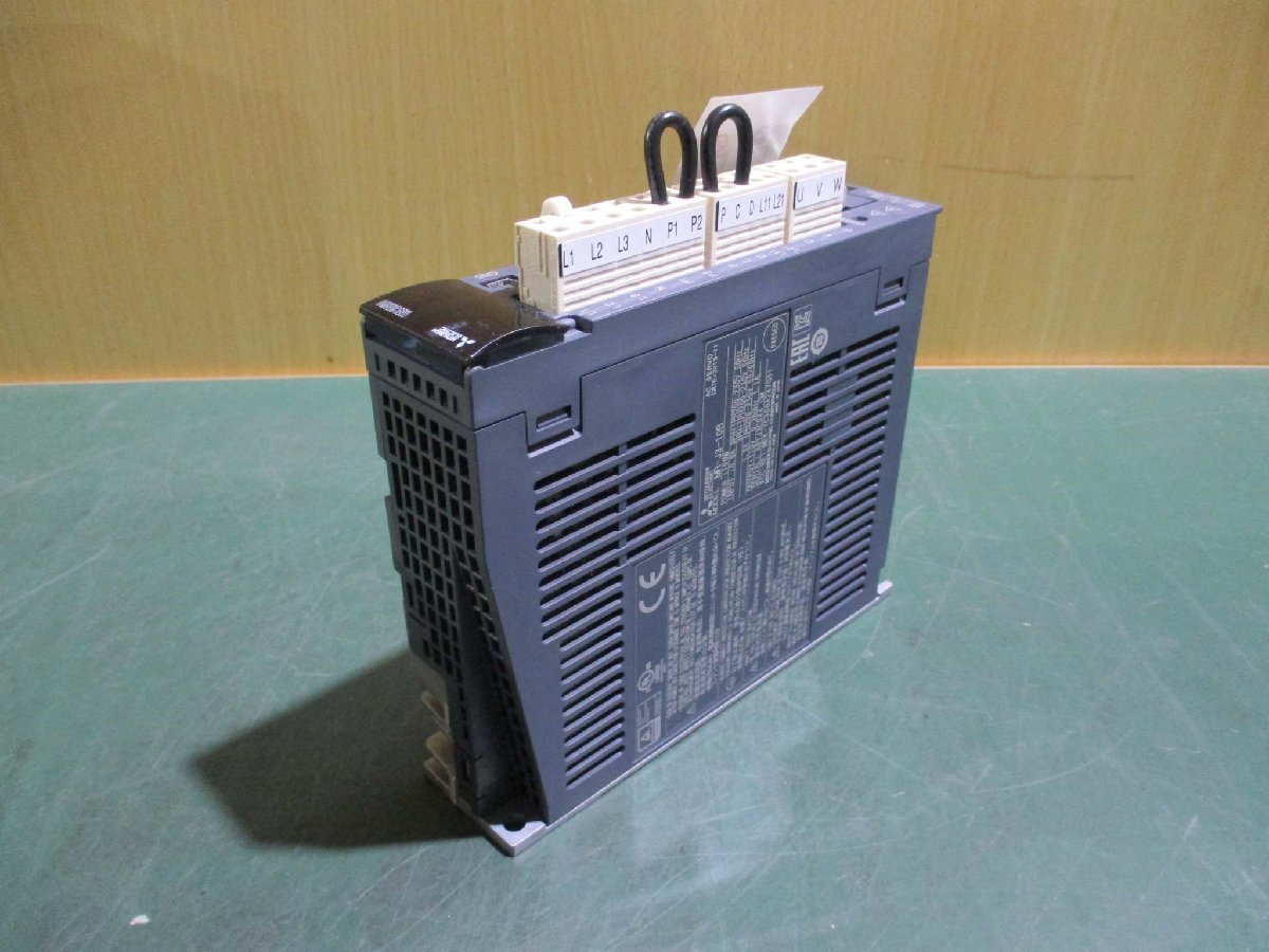 新古 MITSUBISHI MR-J3-10B ACサーボアンプ 100W(FBGR50323B049)_画像3