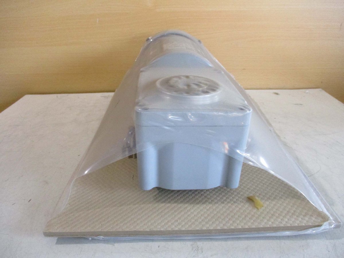 新古 NISSEI 3-PHASE INDUCTION MOTOR F2SM-30-5-T040X 三相誘導電動機 0.4kW(FAVR50201B001)_画像2