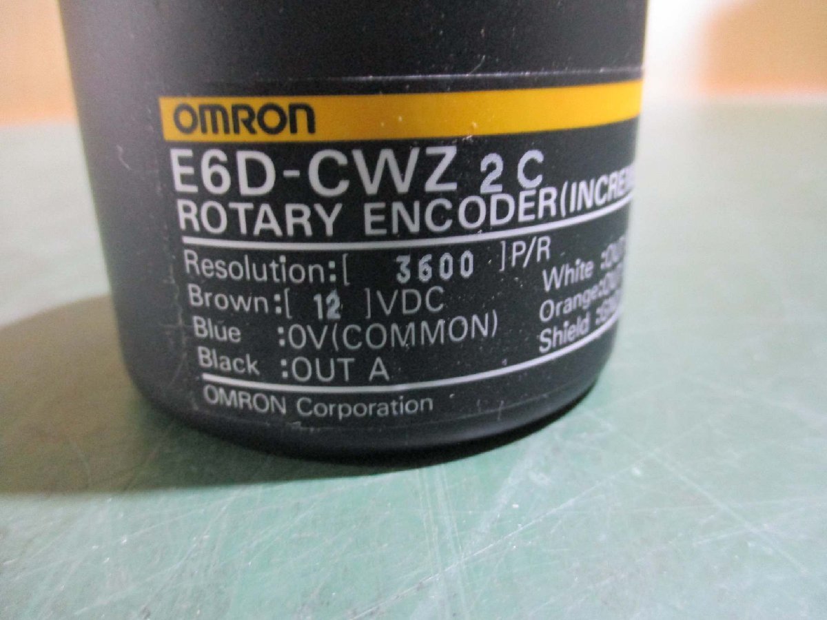 新古 OMRON rotary encoder E6D-CWZ2C 3600P/R 12VDC(FBFR50328D086)_画像3