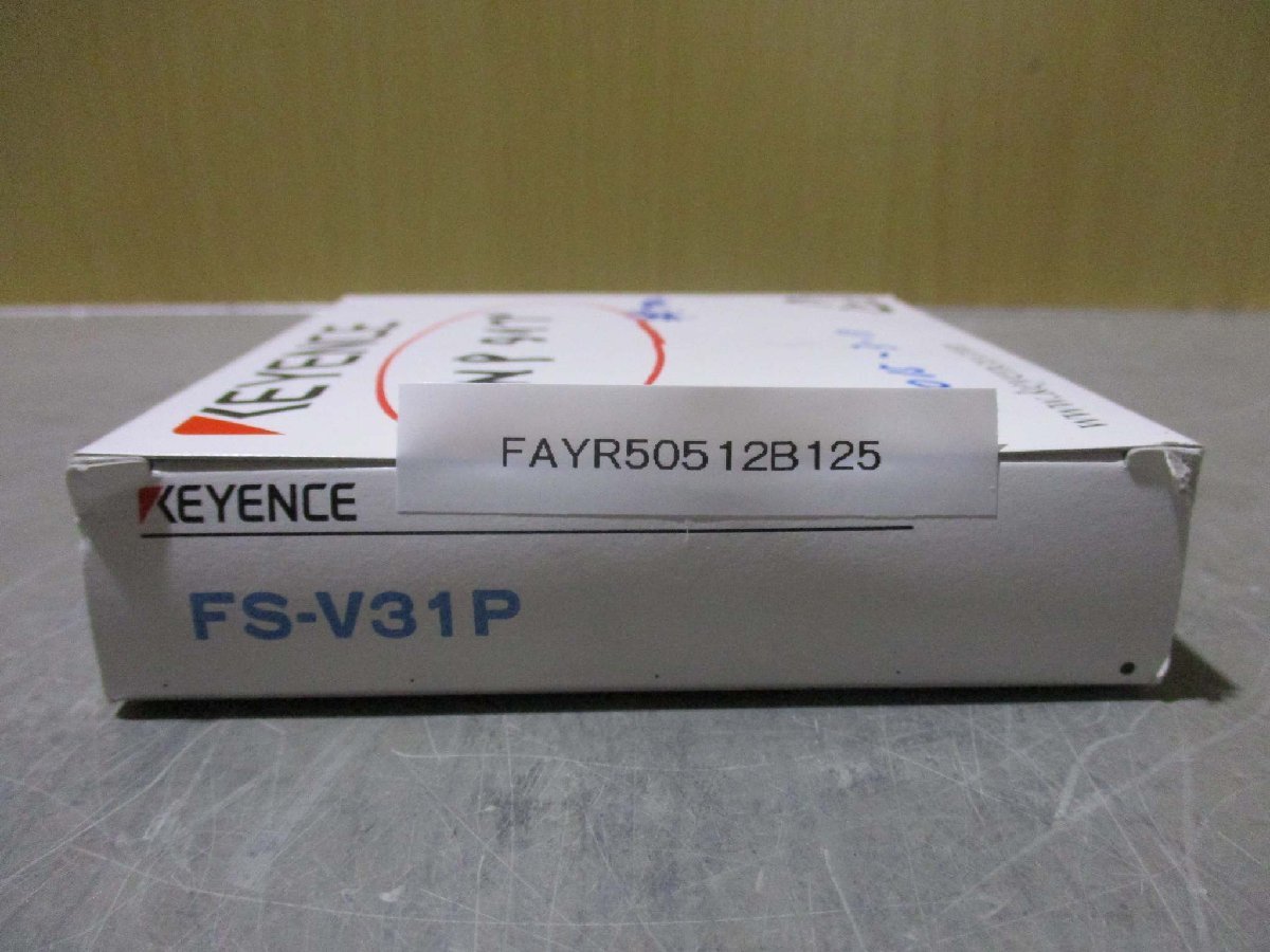新古 KEYENCE FS-V31P ファイバーセンサーアンプ(FAYR50512B125)_画像1