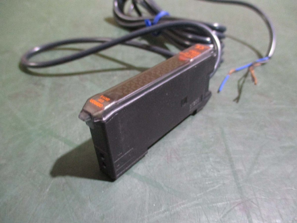 新古 OMRON PHOTO ELECTRIC SWITCH E3X-DA11-S 光電センサースイッチ(FBJR50311B024)_画像5