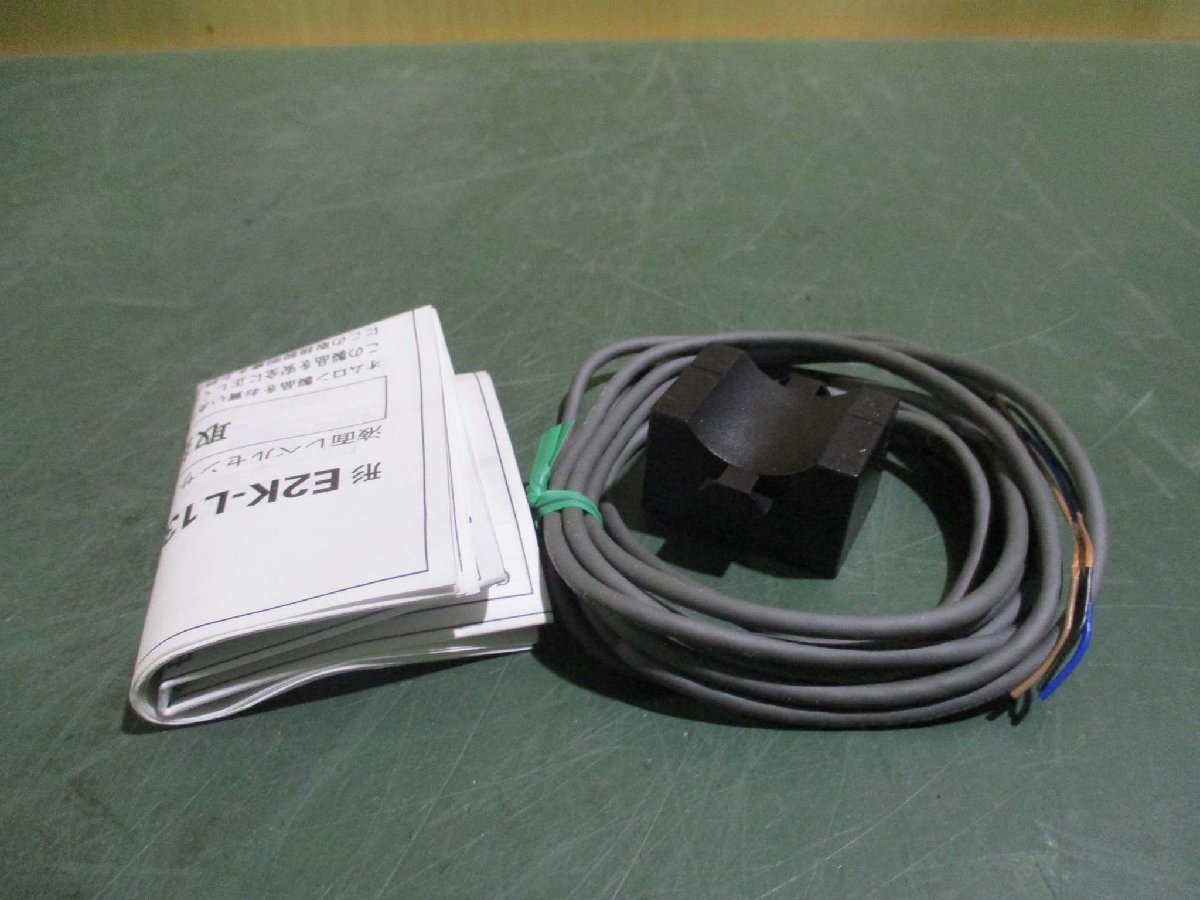 新古 OMRON LEVEL SENSOR E2K-L26MC1 近接センサー(FBJR50311B097)_画像2