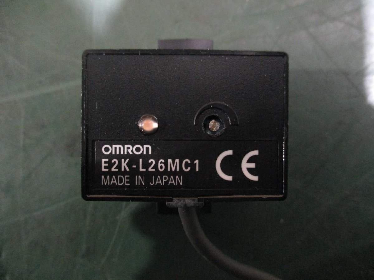 新古 OMRON LEVEL SENSOR E2K-L26MC1 近接センサー(FBBR50413D075)_画像6