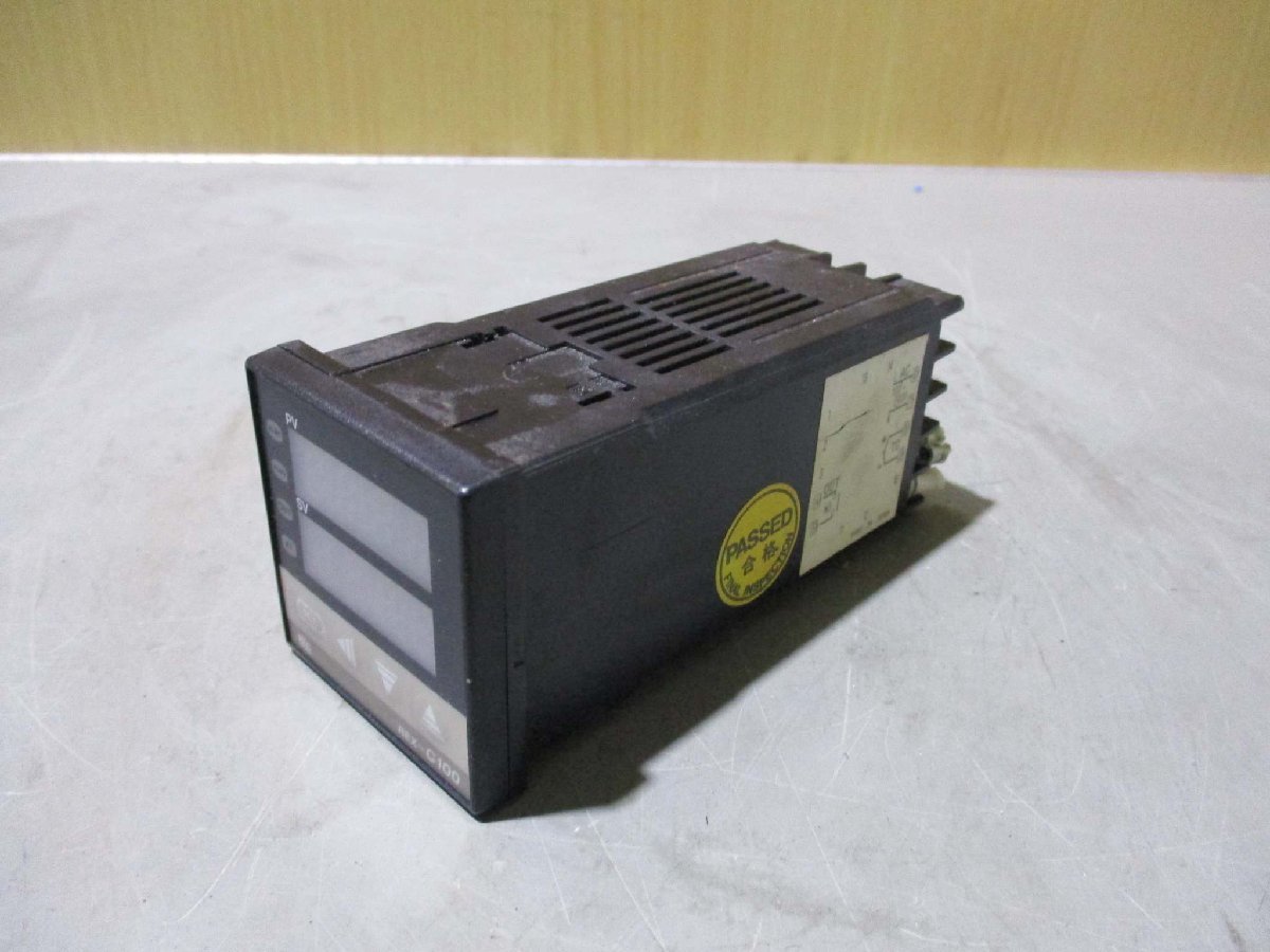 中古 RKC DIGITAL CONTROLLER REX-C100DK04-M*NN 温度調節器(JABR50131D237)_画像2