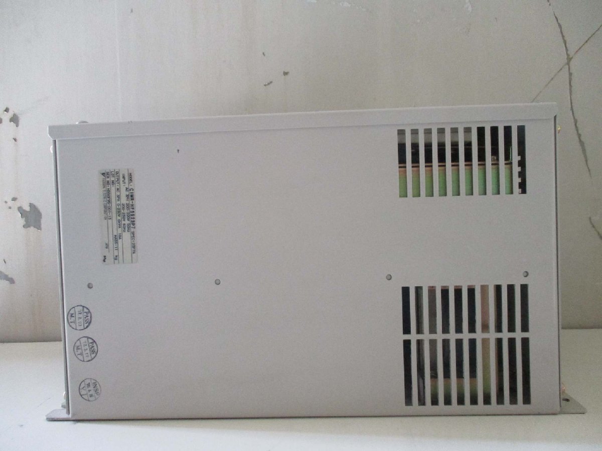 中古 YASKAWA INVERTER VARISPEED 646HF5 CIMR-HF5S23P7インバータ(HAAR41108C002)_画像3