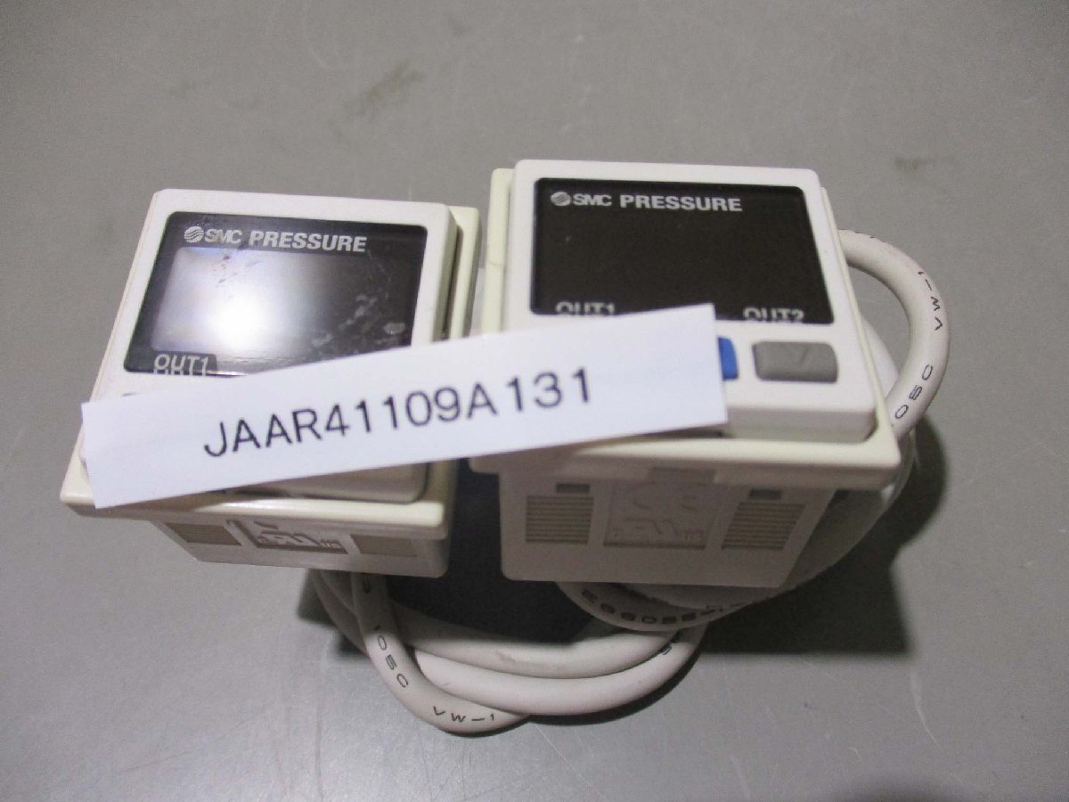 中古 SMC PSE300-M 圧力センサコントローラ 2セット(JAAR41109A131)_画像1
