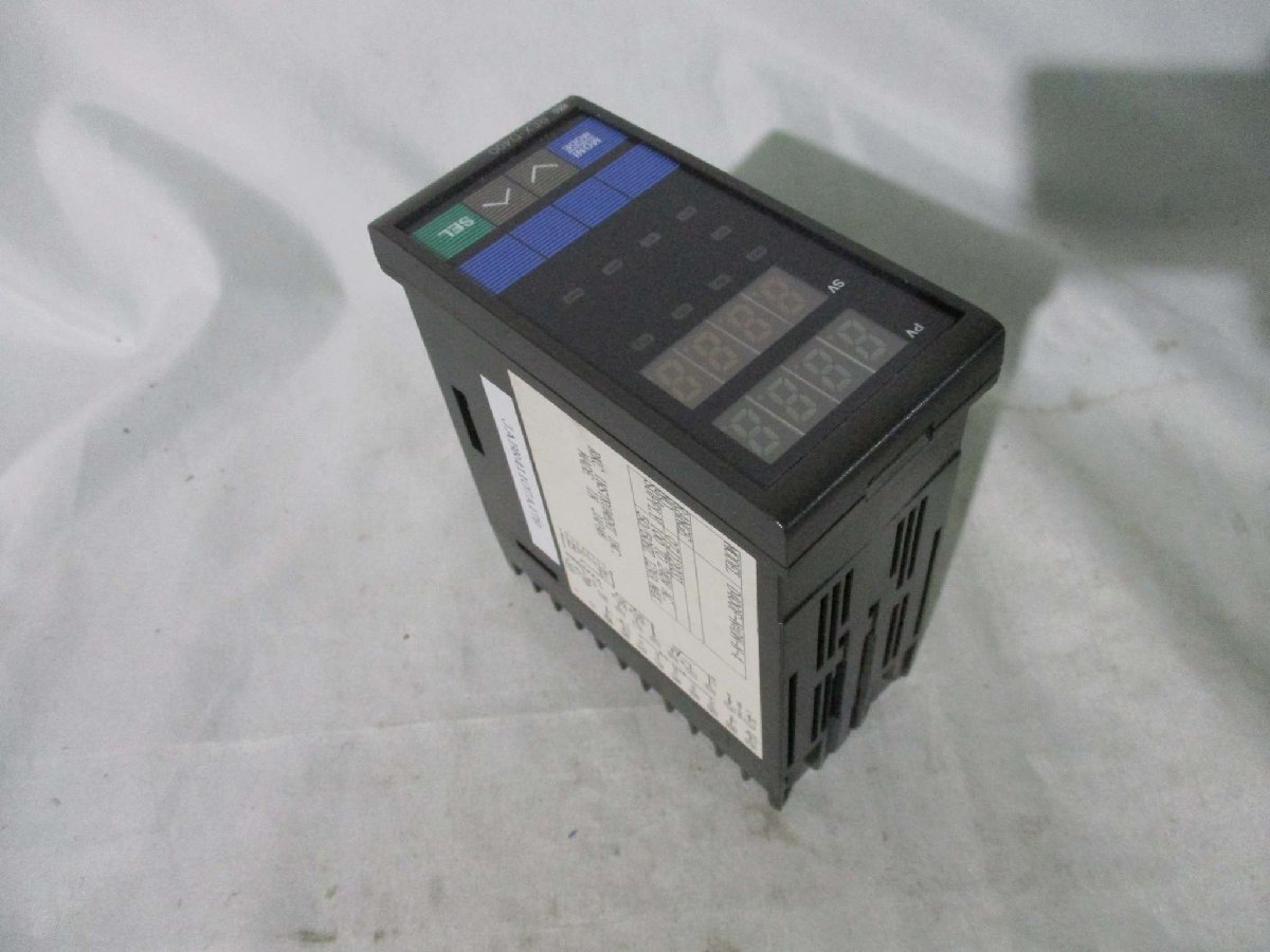 中古 RKC TEMPERATURE CONTROLLER REX-D400 D400F-N*DN-N-4 温度コントローラー(JABR41107A179)の画像4