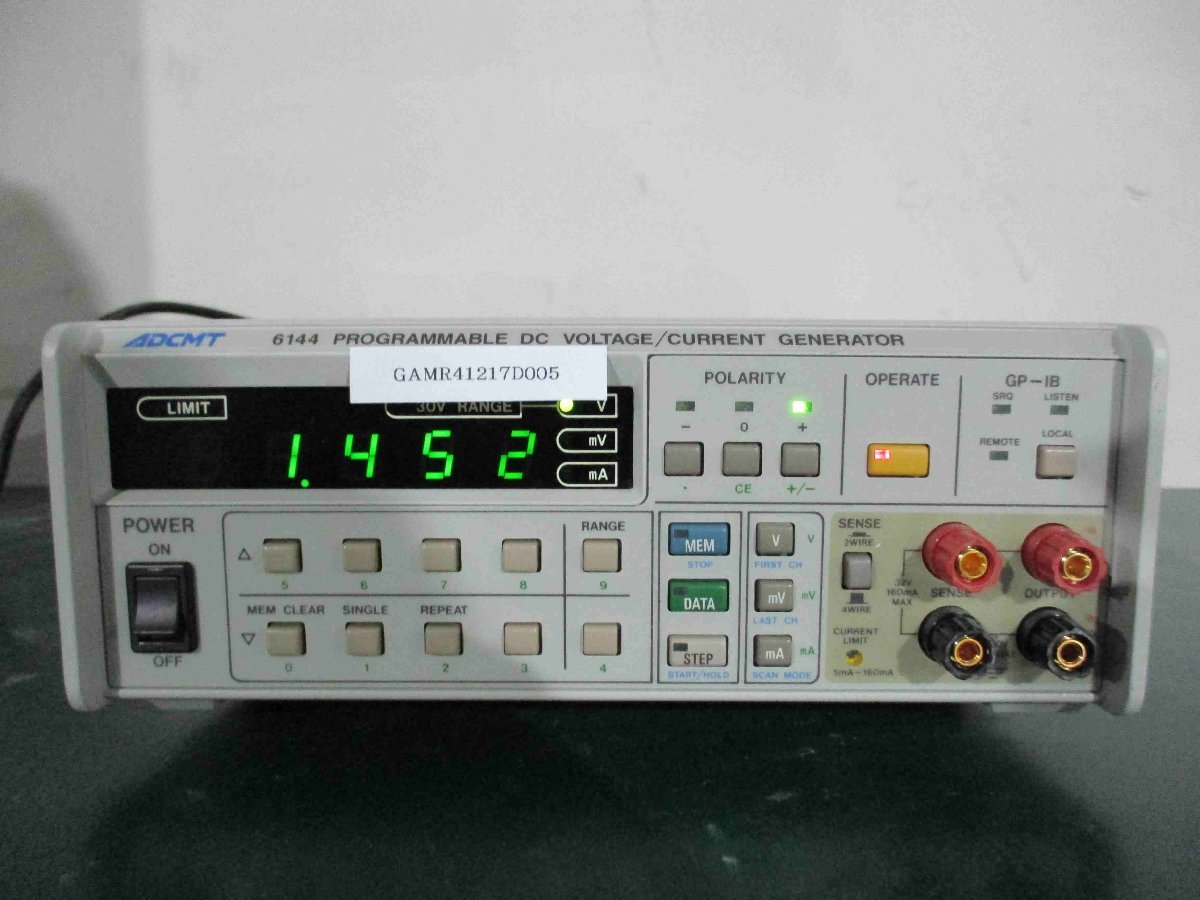 中古 ADCMT 6144 PROGRAMMABLE DC VOLTAGE/CURRENT GENERATOR プログラム直流電圧 電流発生器 27VA MAX 48-66Hz 通電OK(GAMR41217D005)_画像1