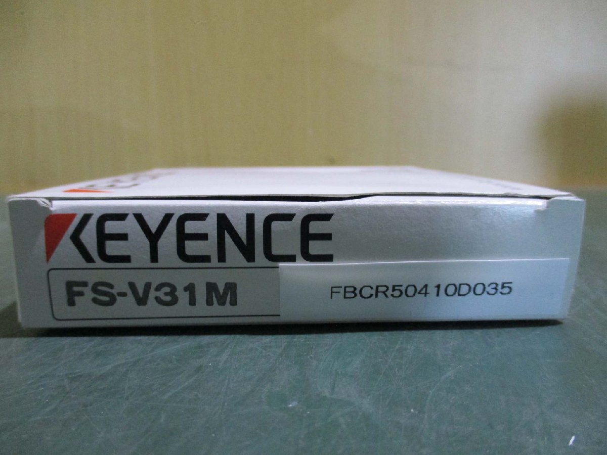 新古 KEYENCE FS-V31M ファイバーセンサーアンプ(FBCR50410D035)_画像1