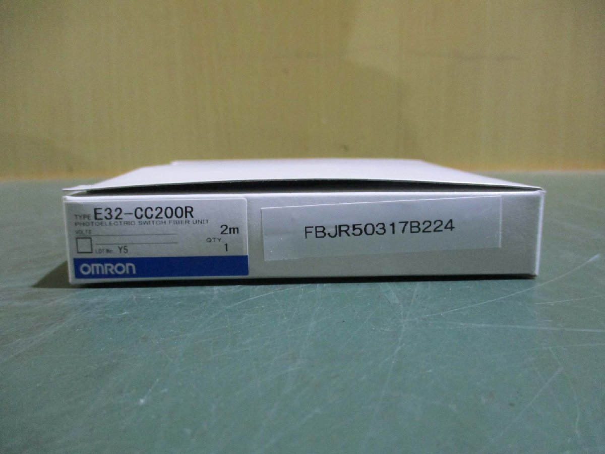 新古 OMRON E32-CC200R ファイバユニット(FBJR50317B224)_画像1