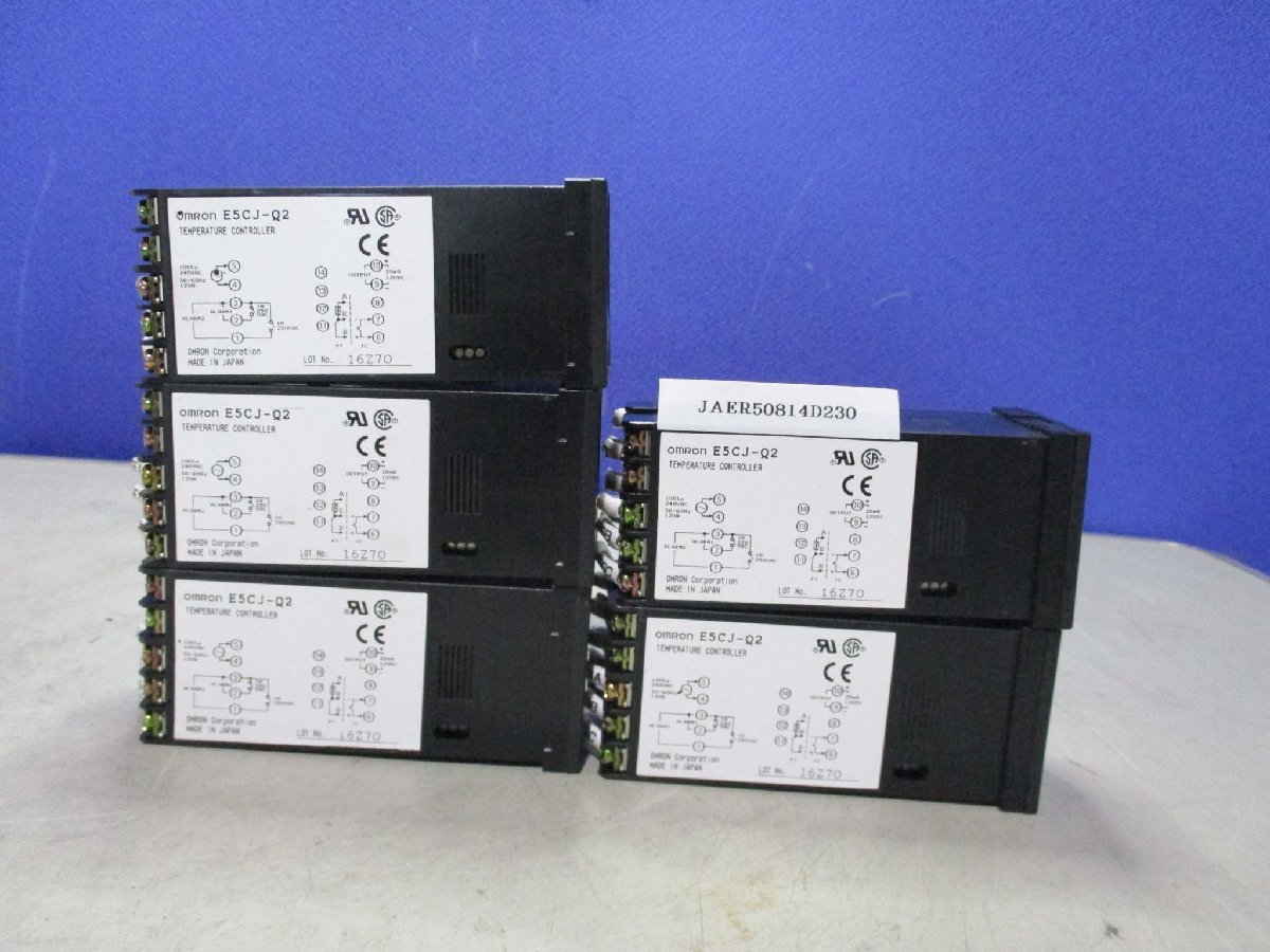 中古 OMRON TEMPERATURE CONTROLLER E5CJ-Q2 温度調節器 5個(JAER50814D230)_画像1