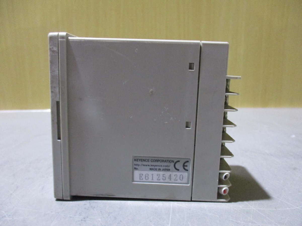 中古KEYENCE AT-V500 高精度接触式デジタル変位センサ AT-V シリーズ アンプユニット(JACR50116B077)_画像3