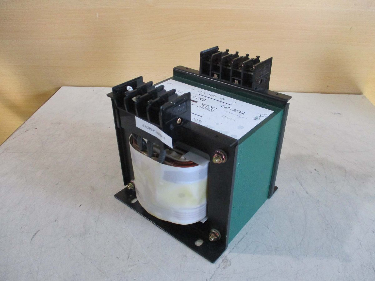 中古 TOYOZUMI transformer TZ11-02KB 100V対100V複巻絶縁トランス 2KVA(JBCR50128E001)