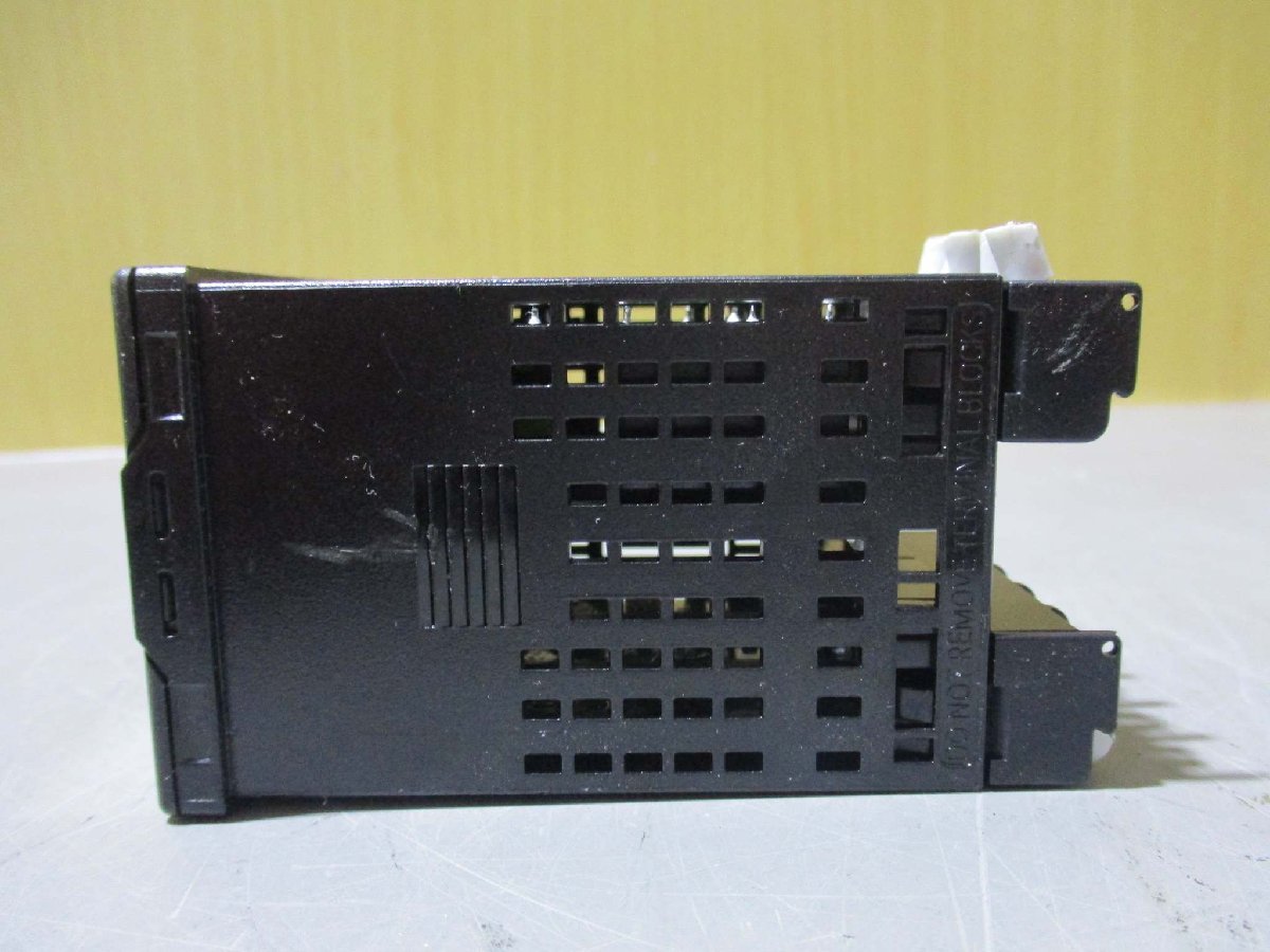 中古 OMRON TEMPERATURE CONTROLLER E5CN-Q2T 温度コントロール(JABR50128D182)_画像4