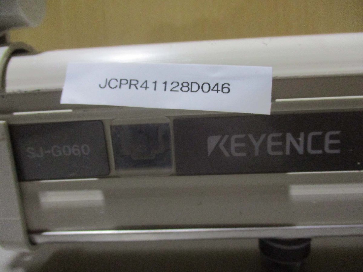 中古KEYENCE コントローラ内蔵除電器 バータイプ本体SJ-G060(JCPR41128D046)_画像2