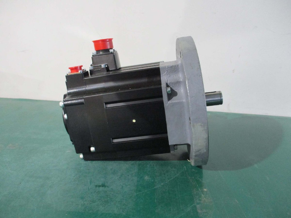 新古 MITSUBISHI AC SERVO MOTOR HF-SP152BG1 ACサーボモーター 1.5KW(KBER41227E003)_画像4