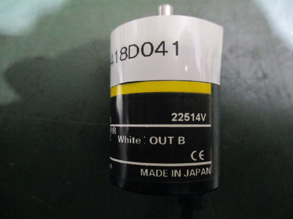 中古 OMRON ROTARY ENCODER E6A2-CW5C ロータリーエンコーダ(KBNR50418D041)_画像1