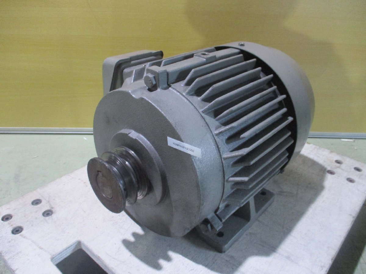 中古 TOSHIBA 三相 モーター 3 PHASE INDUCTION MOTOR IK DBKB 3.7KW ＜送料別＞(KBNR50210E002)