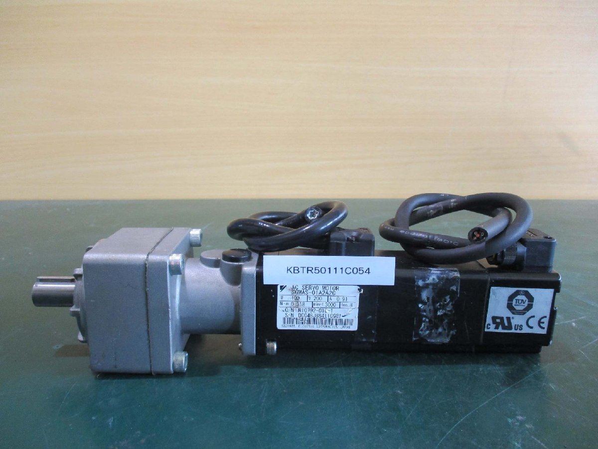 中古Yaskawa サーボモータ SGMAS-01A2A2C 100W 200V 0.91A/SHIMPO エイブル減速機 VRSF-3B-100(KBTR50111C054)_画像1