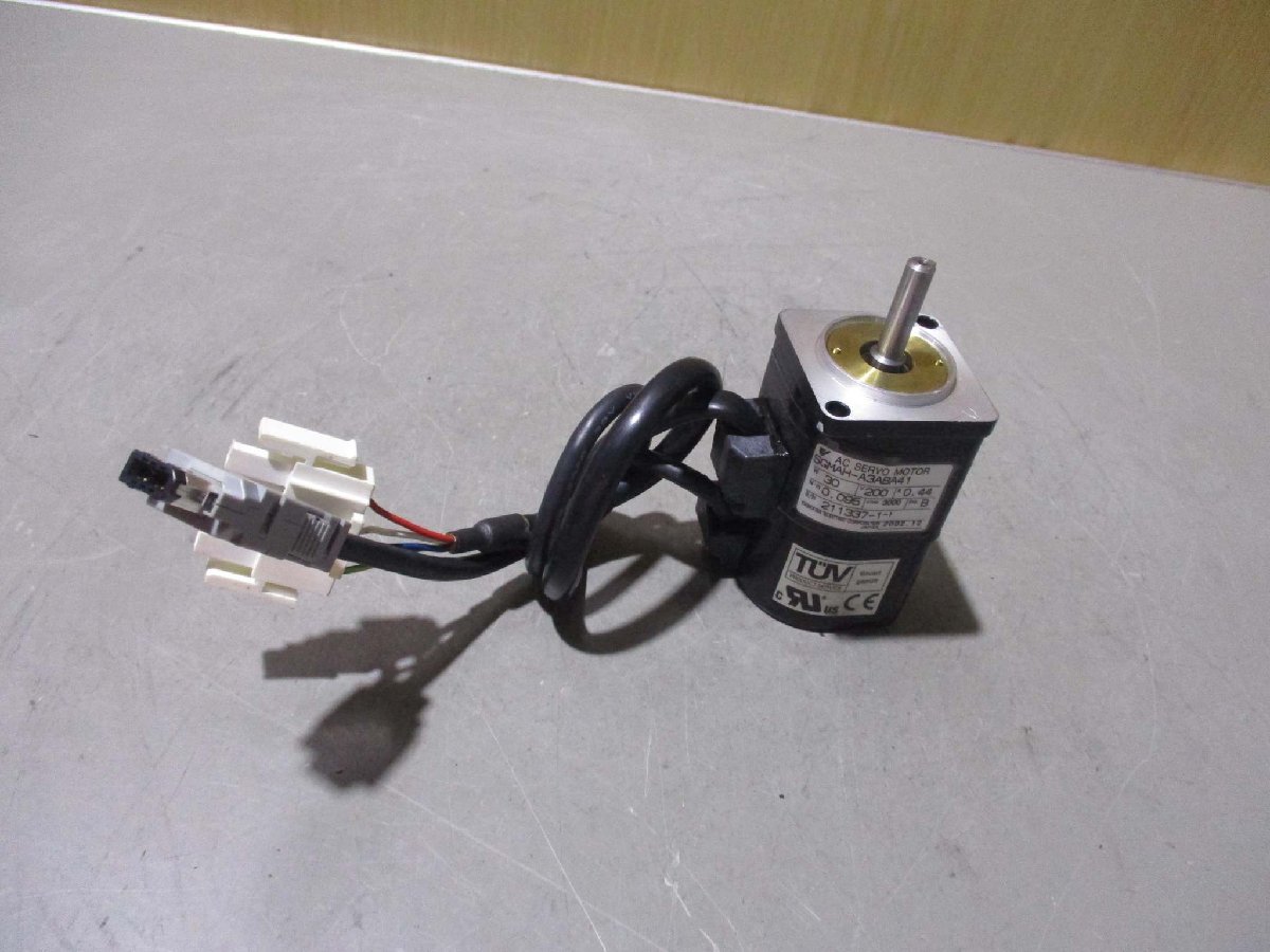 中古YASKAWA / 安川電機 安川 サーボモーター SGMAH-A3ABA41 中古YASKAWA / 安川電機 安川 サーボモーター SGMAH-A3ABA41