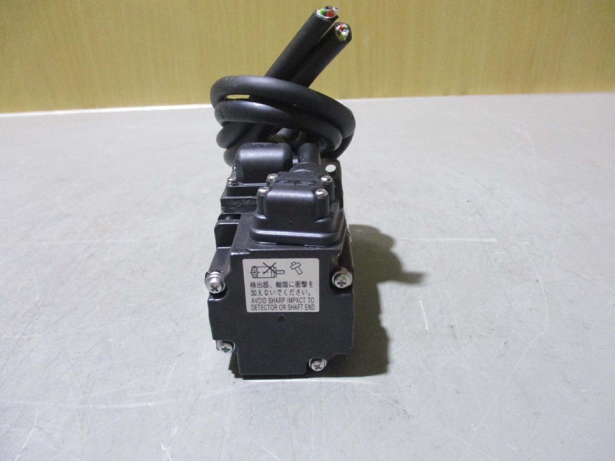 中古 MITSUBISHI AC SERVO MOTOR HF-KP13 AC サーボモーター 100W(KBUR41126C129)_画像3