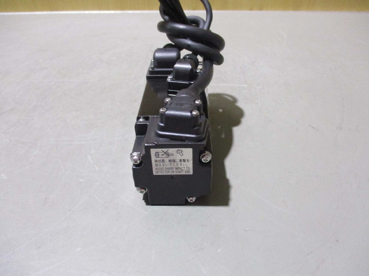 中古 MITSUBISHI AC SERVO MOTOR HF-KP053B AC サーボモーター 50W(KBUR41128C148)_画像3