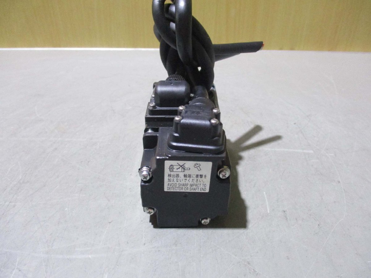 中古 MITSUBISHI AC SERVO MOTOR HF-KP13 AC サーボモーター 100W(KBUR41126C130)_画像3