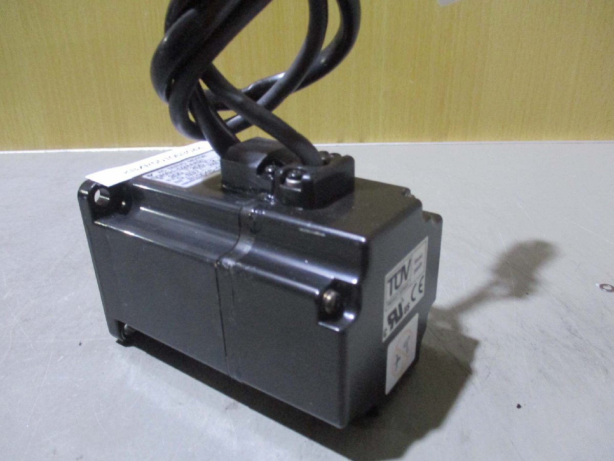 中古 YASKAWA AC SERVO MOTOR SGMAH-02AAA21 200w(KBXR50106B044)_画像6