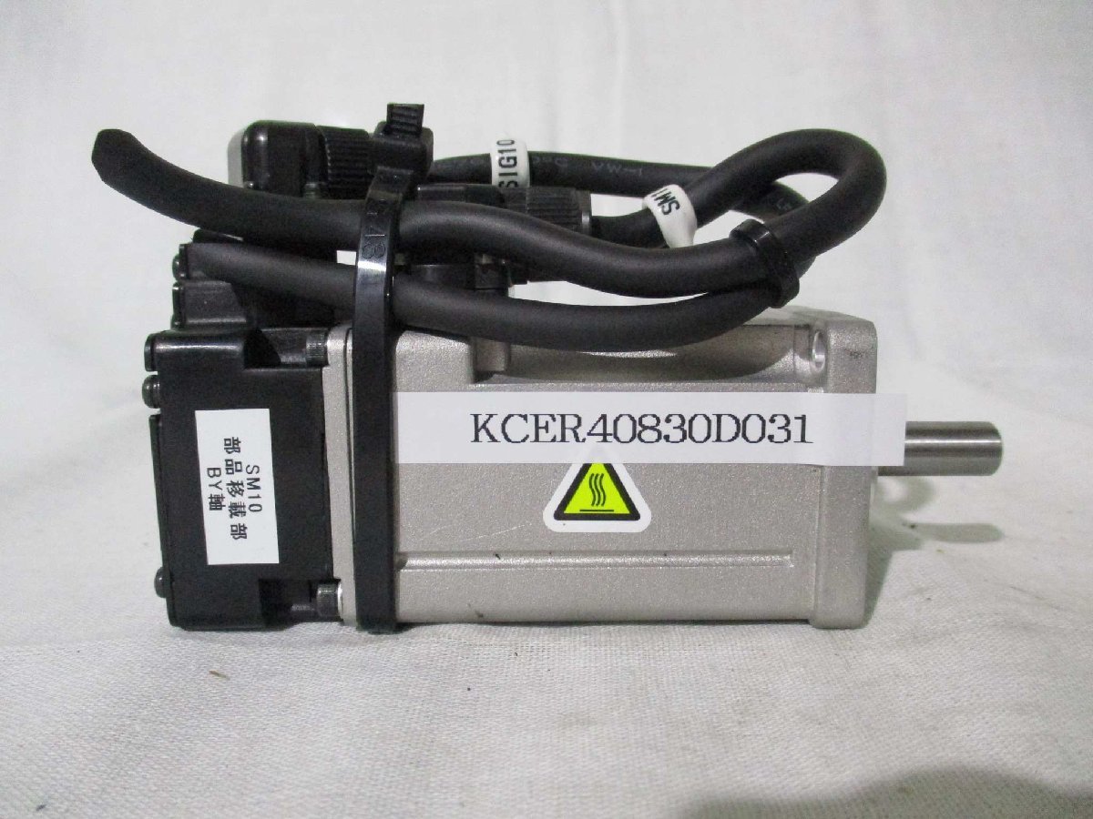 中古 OMRON R88M-K10030T サーボモータ(KCER40830D031)