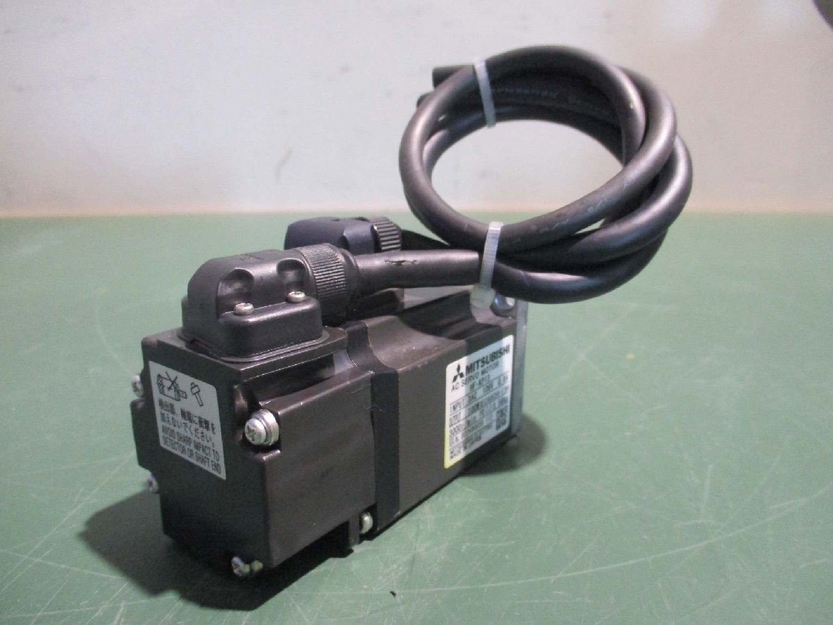 中古 MITSUBISHI AC SERVO MOTOR HF-KP13 AC サーボモーター 100W(KCER41025B037)_画像2