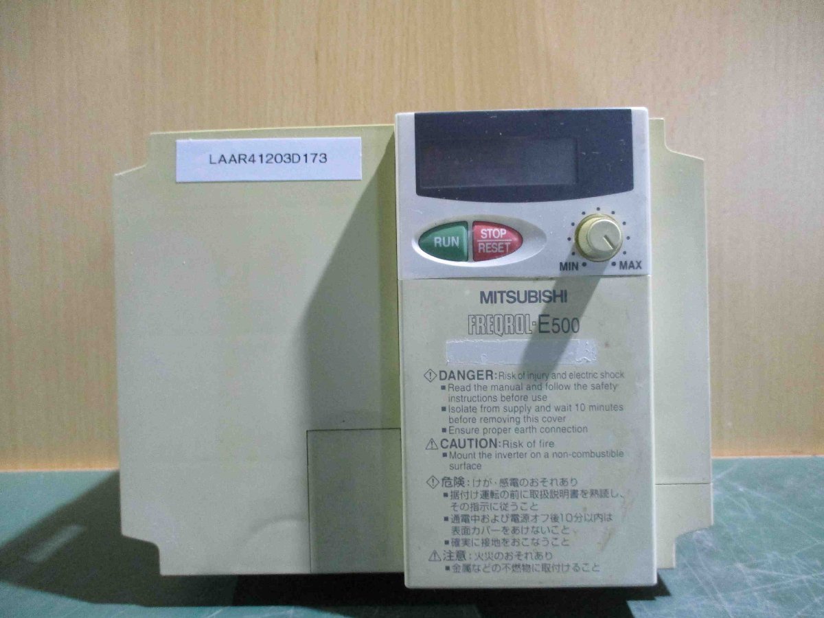 中古 MITSUBISHI INVERTER FR-E520-3.7K インバータ 3.7kW(LAAR41203D173)