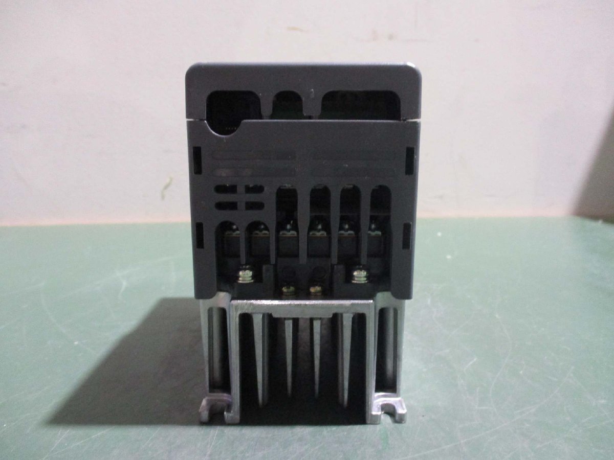 中古 MITSUBISHI FR-D720-0.4K 200V インバーター(LABR41026B091) 中古 MITSUBISHI FR-D720-0.4K 200V インバーター(LABR41026B091)