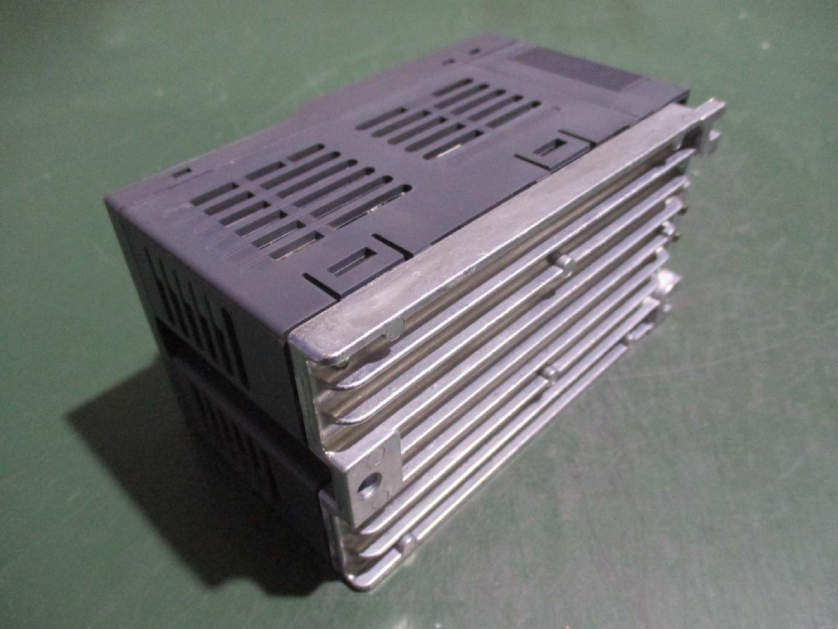 中古 MITSUBISHI FR-D720S-0.1K 200V インバーター(LACR41029B130)_画像4