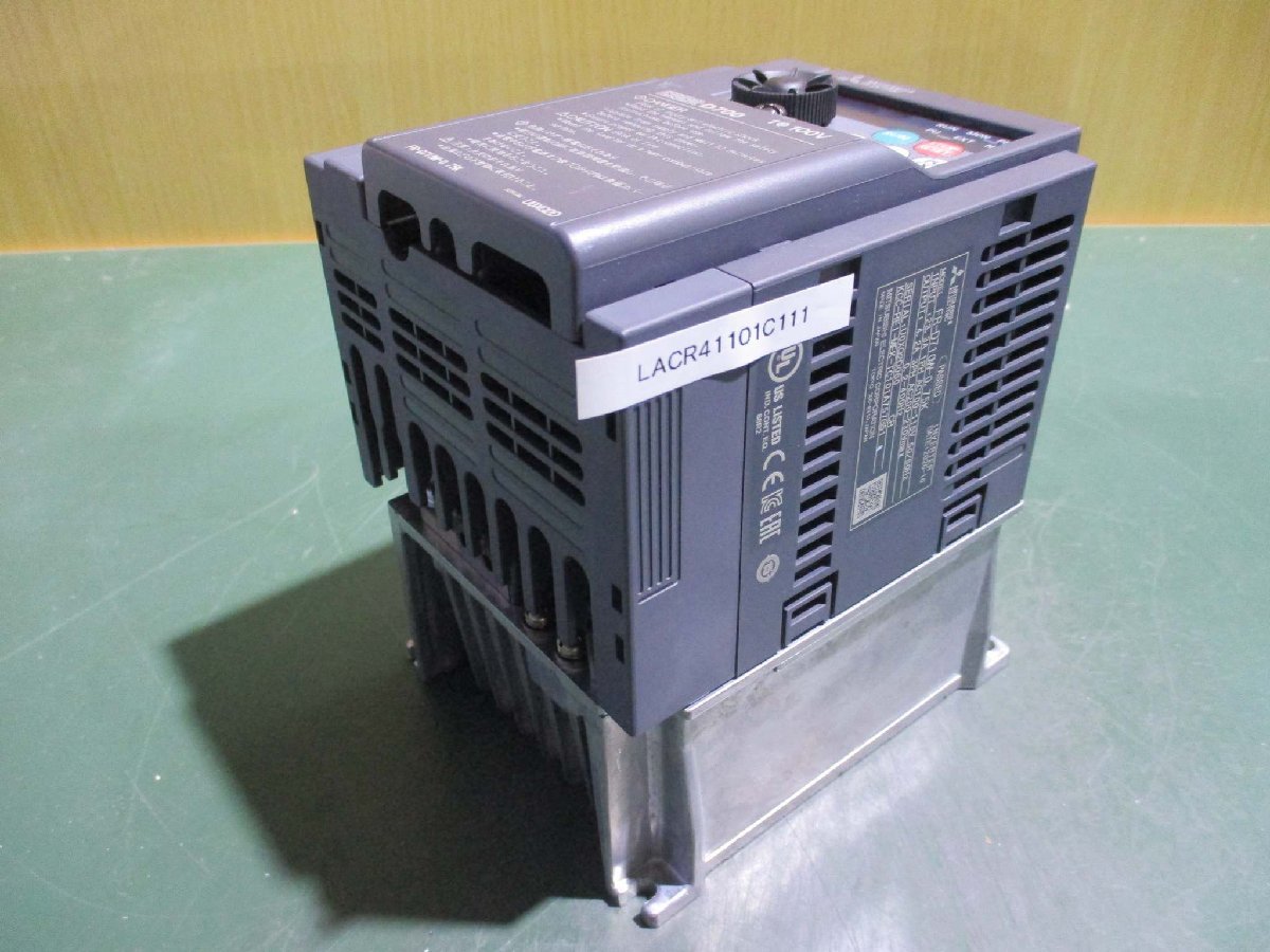 中古 MITSUBISHI FR-D710W-0.75K 100V インバータ(LACR41101C111)_画像1