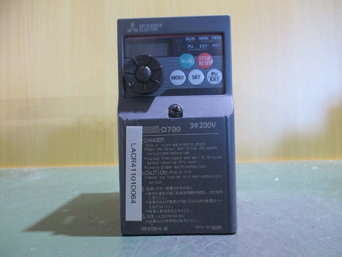 中古 MITSUBISHI FR-D720-0.4K 200V インバーター(LACR41101D064)
