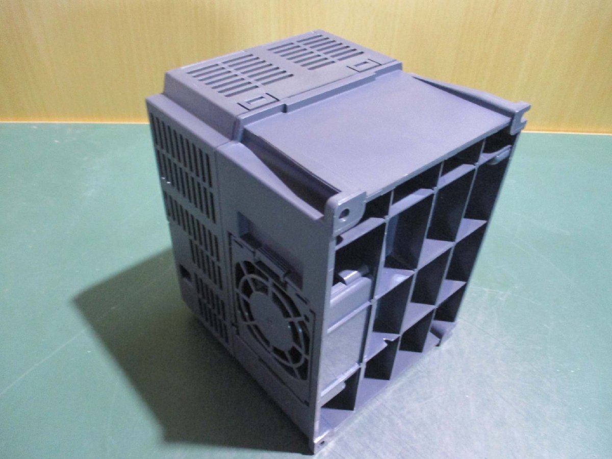 中古 MITSUBISHI FR-D720-3.7K 200V インバーター(LACR41101D123) 中古 MITSUBISHI FR-D720-3.7K 200V インバーター(LACR41101D123)